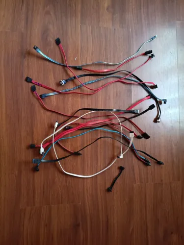 Cabos Sata para HD computador ?