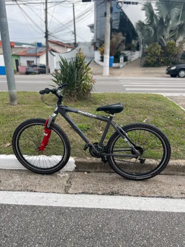 Bicicleta Houston Aro 26 (Pra sair rápido)