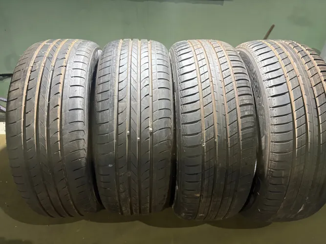 Pneus 225/55/18