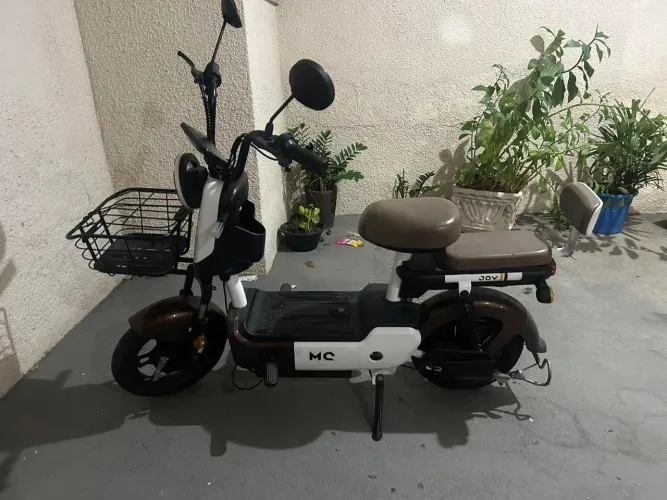 Moto em estado bom , estou vendendo porq estou precisando do dinheiro