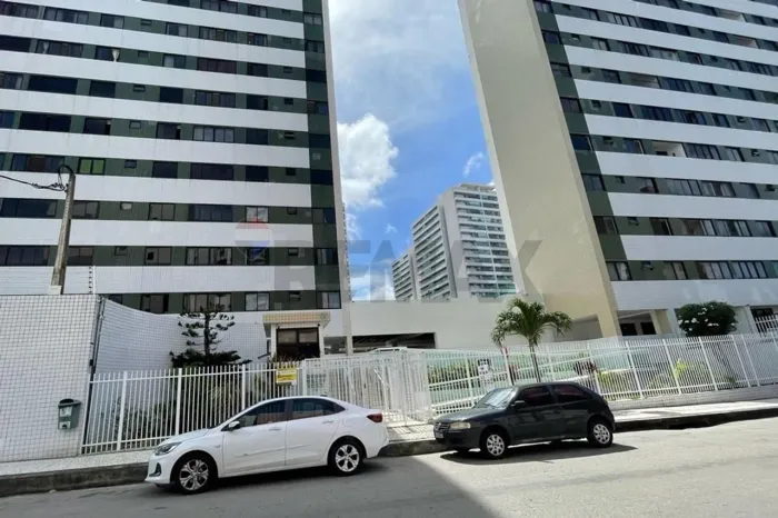 Apartamento a venda no bairro Luciano Cavalcante / Cond.omínio Portal dos Ventos.