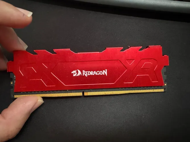 Memória DDR4 Redragon 8GB 3200mhz