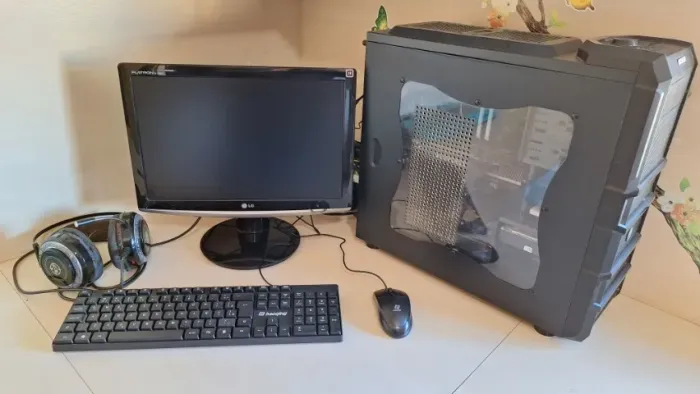 Computador completo a venda (Monitor + CPU + Teclado + Mouse + Headset Gamer)