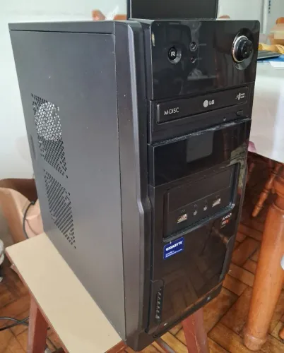 PC - AMD FX-4300 4GB RAM 500GB SATA