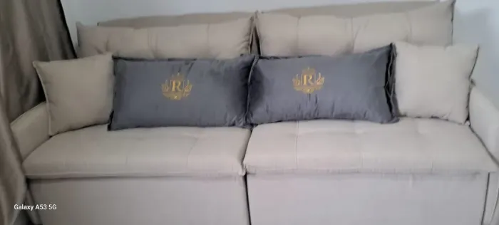 Vendo belíssimo sofá cama de 240 ,um ano de uso