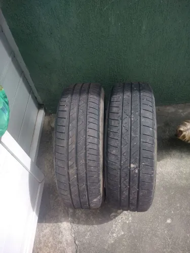 Par de pneus meia vida Onix LTZ 2020