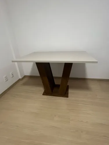 MESA JANTAR 1,20 x 0,20 EM BOM ESTADO
