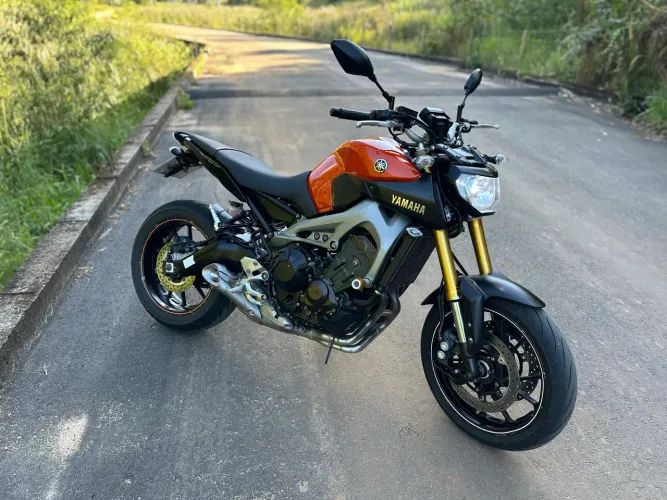 YAMAHA MT 09 2015 (21.300 km)