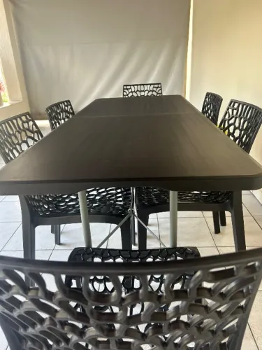 Mesa de Jantar Preta com 6 Cadeiras - Excelente Estado