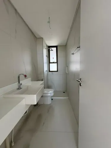 APARTAMENTO DE ALTO PADRÃO À VENDA NO TIROL | VISTA PANORÂMICA PARA O MAR