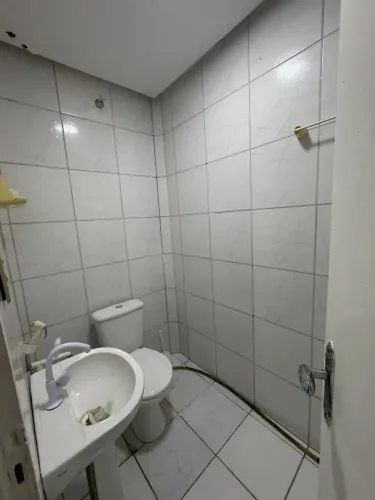 Escritório para aluguel tem 40 metros quadrados em Aleixo - Manaus - AM, ótimo para escrit