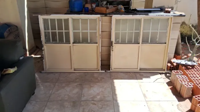 Janelas de aço com vidro medição 1m x 1m