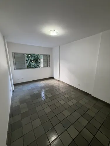 Apartamento na Jaqueira, 2 quartos mais quarto de serviço - R$ 2.700,00