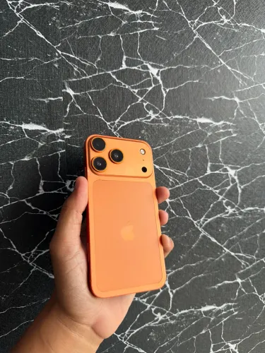 iPhone XR transformado para 17 pro