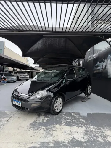 Fiat Punto Attractive 1.4 Fire Flex 8V 5P 2013