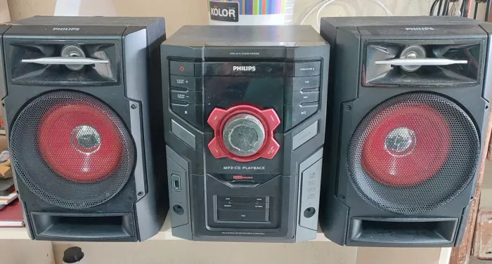 Rádio Philips com fm, usb, aux...