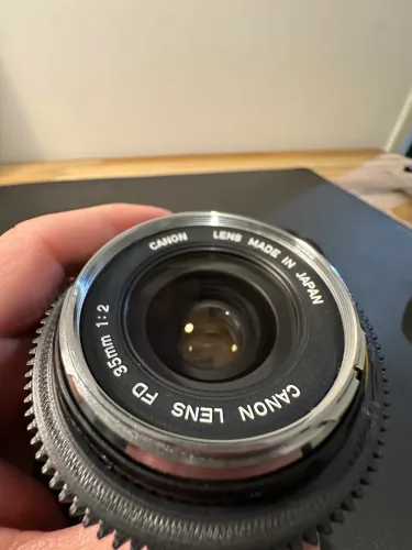 Canon FD 35mm f/2 "Chrome Nose" (elemento de tório)