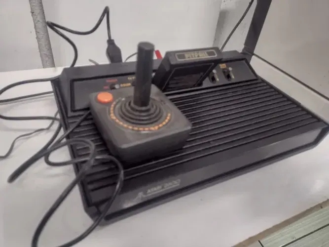 Vídeo game antigo Atari 