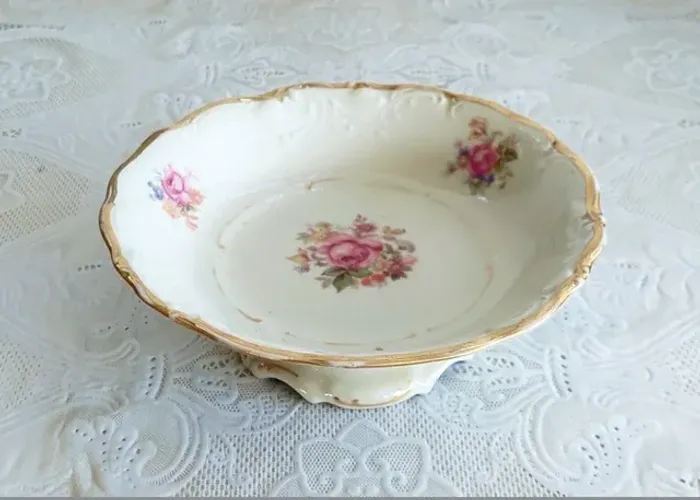 Centro De Mesa Com Pé Elevado Em Porcelana Kpm - Uveira