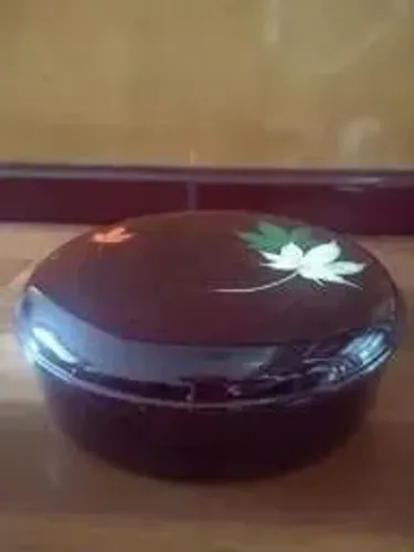 Prato japonês com tampa 