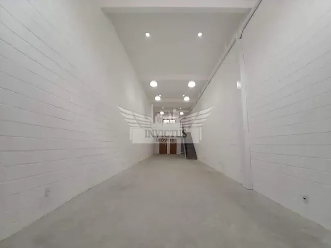 2 Salões NOVOS à Venda, 244m² - Parque São Vicente, Mauá/SP.