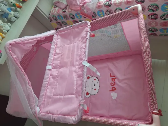 Berço/Chiqueirinho Bebê Rosa