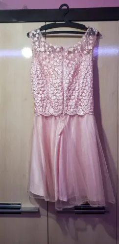 Lindo vestido em renda guipir. Um encanto de vestido.