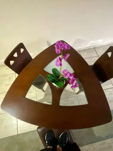 Mesa de Jantar Triangular madeira maciça