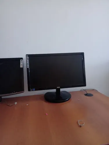 Monitores para PC precisando manutenção - preço por unidade
