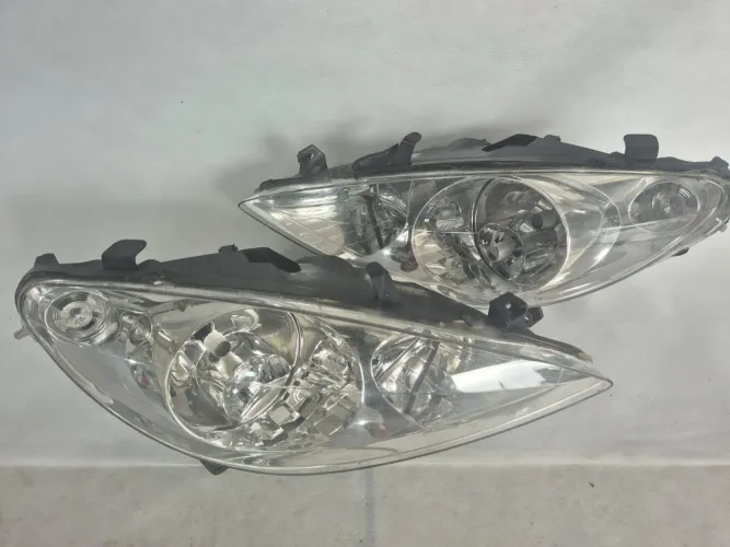 Par de farol Peugeot 307 Original 
