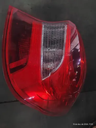 Lanterna direita Ford Ka retch 2017