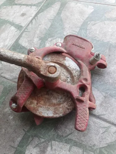 Moinho de manivela debulhador de milho