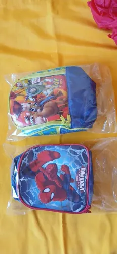 Lancheiras Toy Story e Homem-Aranha (novas)