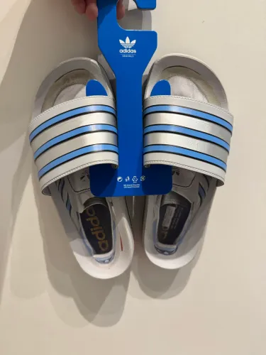 Chinelo Adidas Adilette - Tamanho 38/39