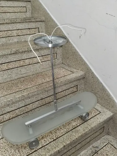 Luminária Pendente Lustre Skate Alumínio e Vidro Fosco