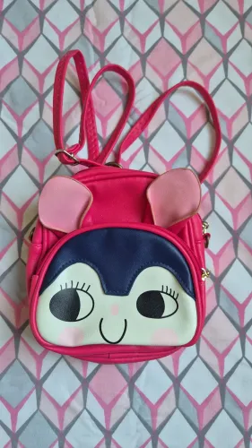01 Mochila Infantil com Design de Personagem