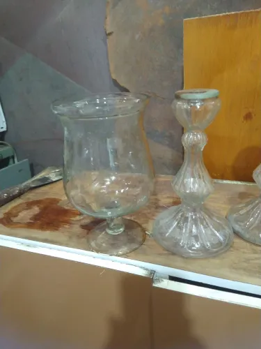 Conjunto de Vasos e Castiçais de Vidro