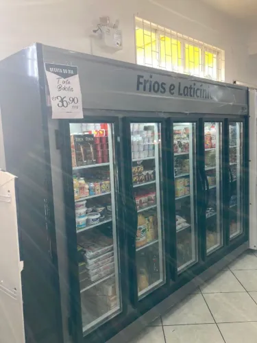 Balcão auto serviço expositor 5 portas frios e laticínios Chimafrio - Marcos