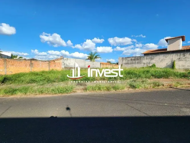 Terreno Residencial à Venda em Uberaba, bairro Nenê Gomes (Financiamento e Permuta), com 3
