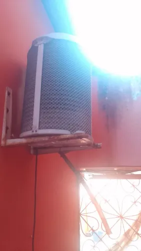 Ar condicionado comfee com defeito