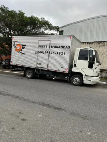  FRETES & MUDANÇAS (Faça seu orçamento ) 250