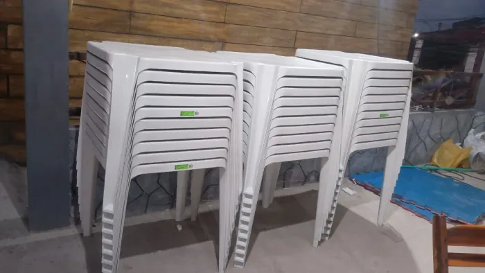 Mesas de plástico novas