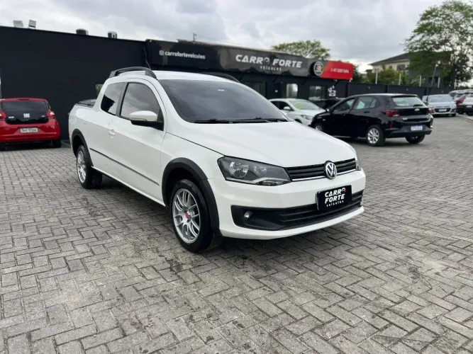Volkswagen Saveiro Highline 1.6 T. Flex 8V CD 2015