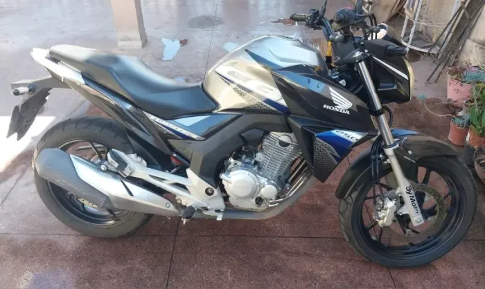 Honda CB 250F Twister ano 2020 (versão CBS)