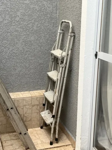 Escada Pequena para Casa e construção