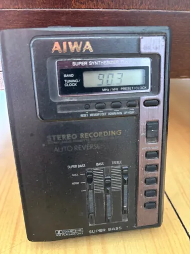 Desapego!! Rádio Am/Fm e toca fitas Portátil !! Leia!!