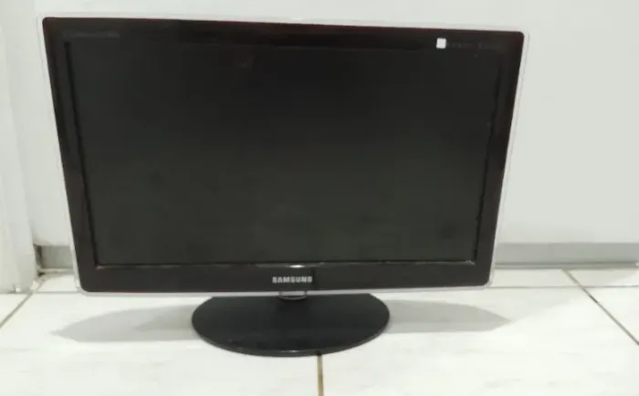 Monitor 27 polegadas Sansung com defeito