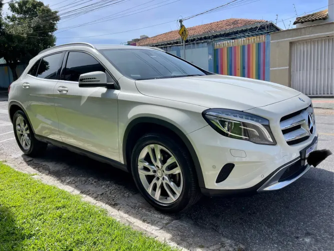 Mercedes-Benz GLA 200 Adv. 1.6/1.6 TB 16V Flex Aut. 2016