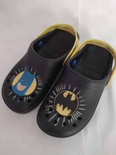 Kit n.30 com Chinelo Batman Grendene e tênis novo + brinquedos