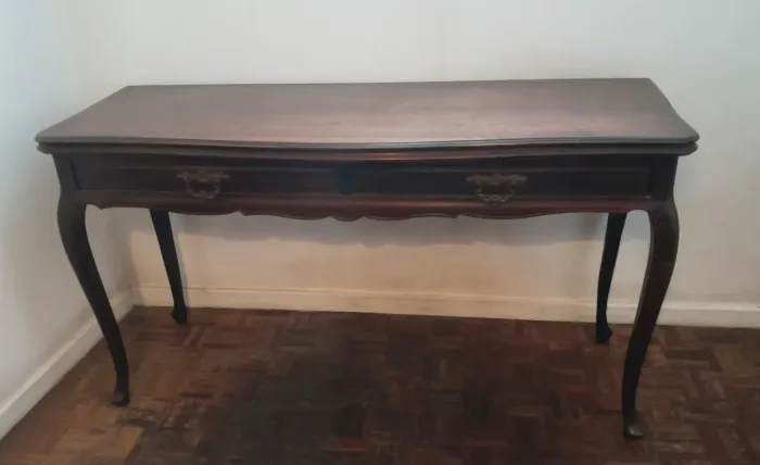 Mesa de jacarandá aparador 
